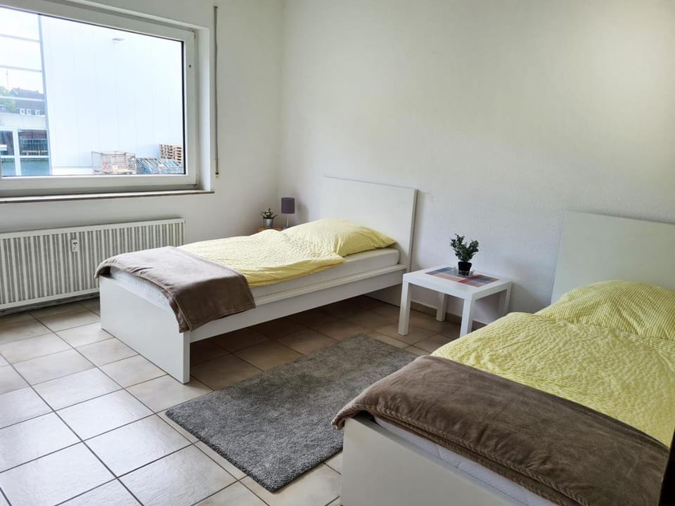 Bed, Photo of the whole room, Bedroom, internet