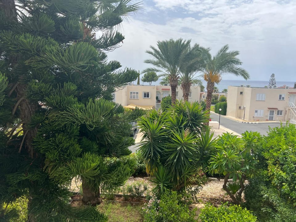 Modern Seaview Townhouse in Coral Bay Apartment in Peyia
