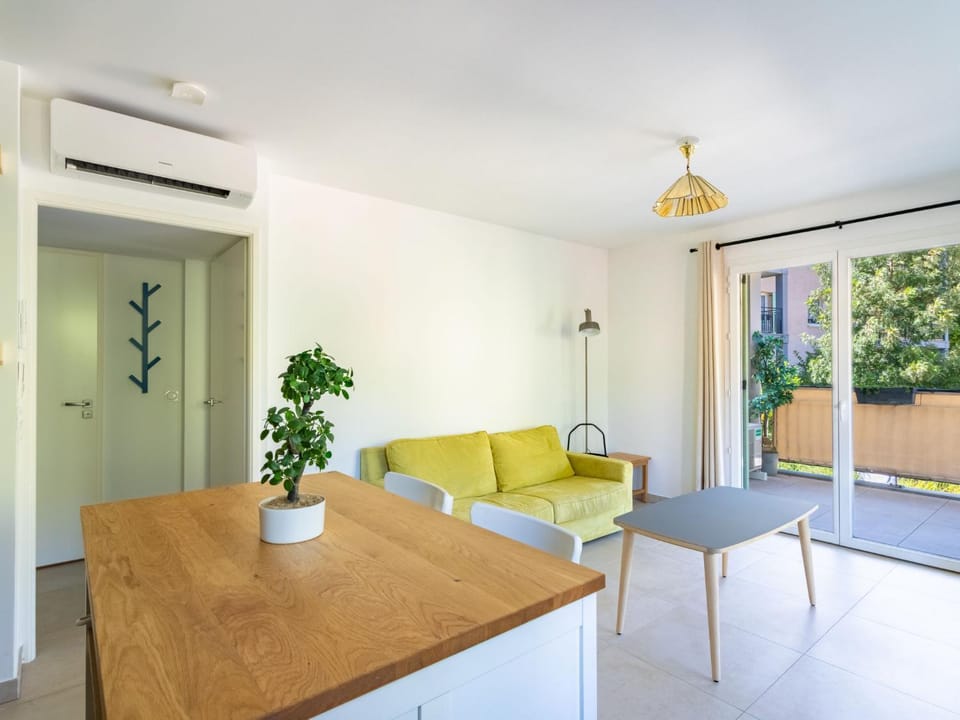 Apartment Le Clos Jardin-4 by Interhome Apartment in Bormes-les-Mimosas