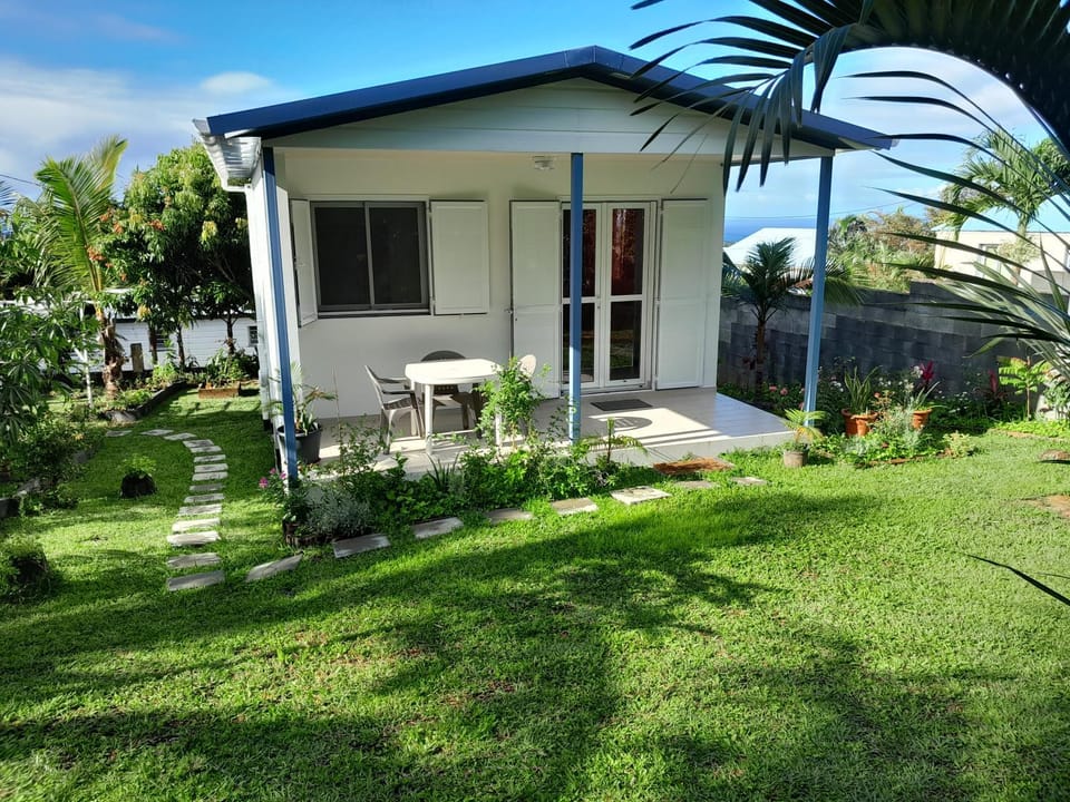 Property building, Patio, Garden, Garden view