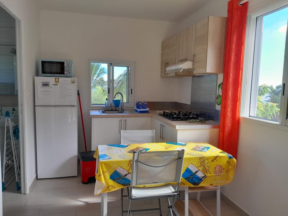 Dining area, Meals, kitchen