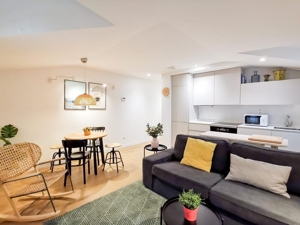 Living room, Dining area
