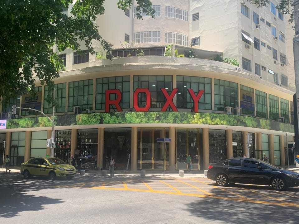 Nearby landmark, Nightclub / DJ