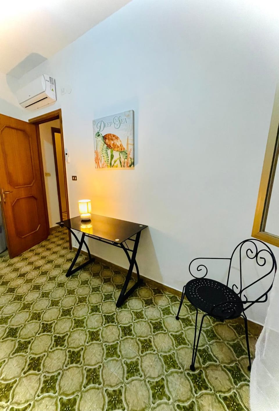 Seating area, Bedroom