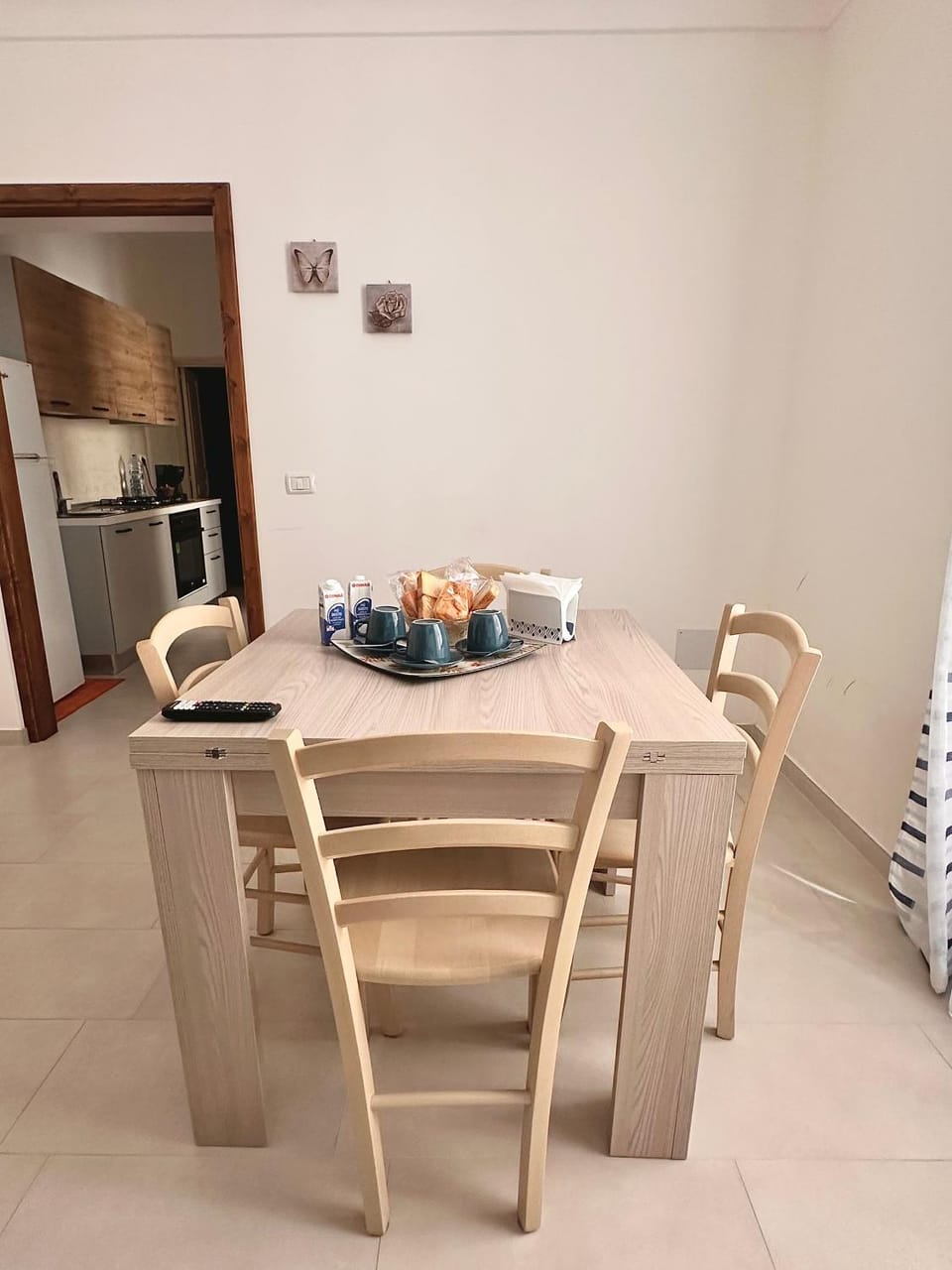 Coffee/tea facilities, Dining area, Meals, Breakfast