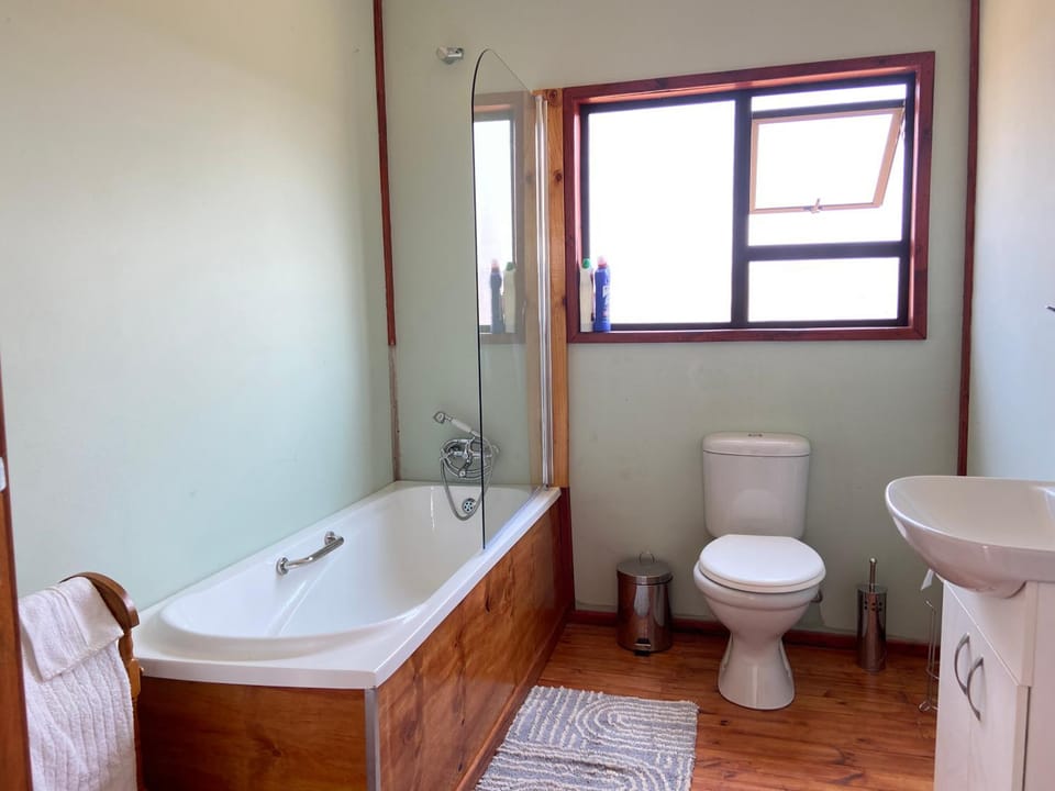 Shower, Toilet, Bathroom, Bath