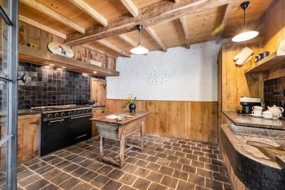 Casiola - Authentic vacation home 'De Blauwe Kroon' House in Flanders