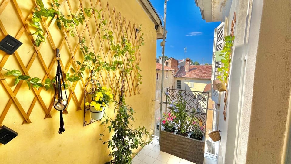 View (from property/room), Balcony/Terrace, Inner courtyard view