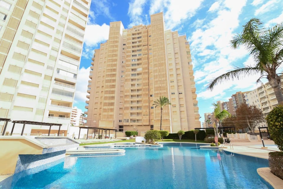 Property building, Garden, Swimming pool