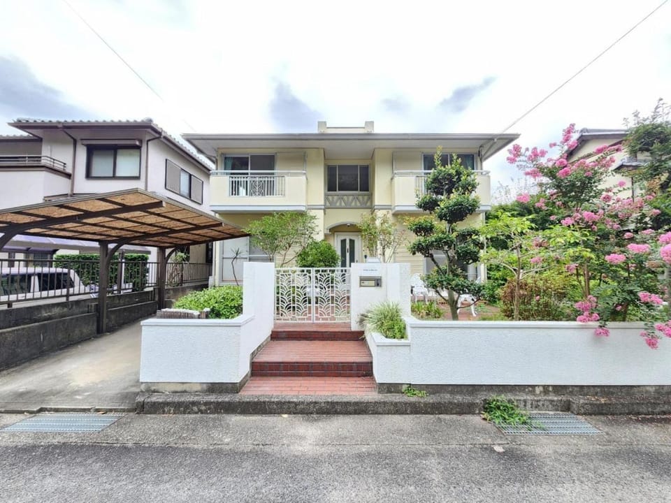Property building, Garden