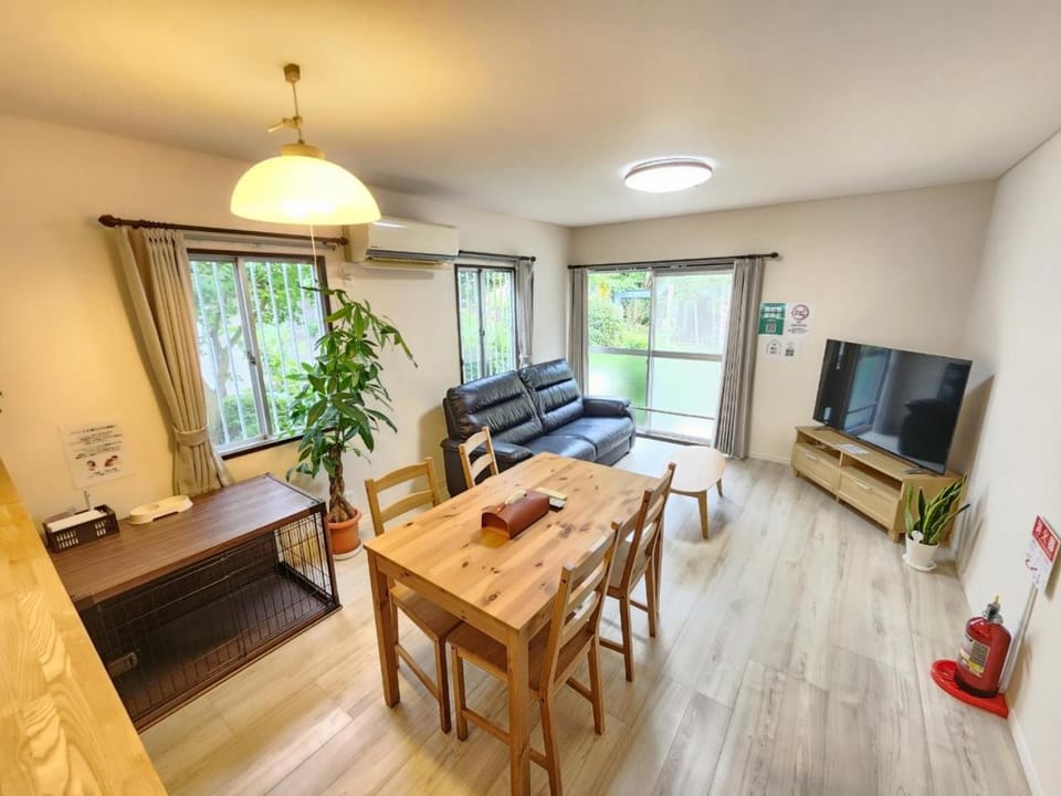 TV and multimedia, Living room, Dining area