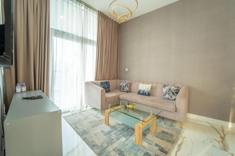 AWS Holiday Homes - Luxurious 2BR in Business Bay Apartment in Dubai