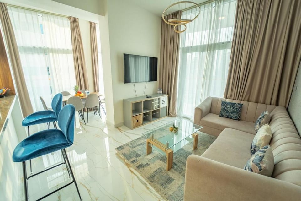 AWS Holiday Homes - Luxurious 2BR in Business Bay Apartment in Dubai