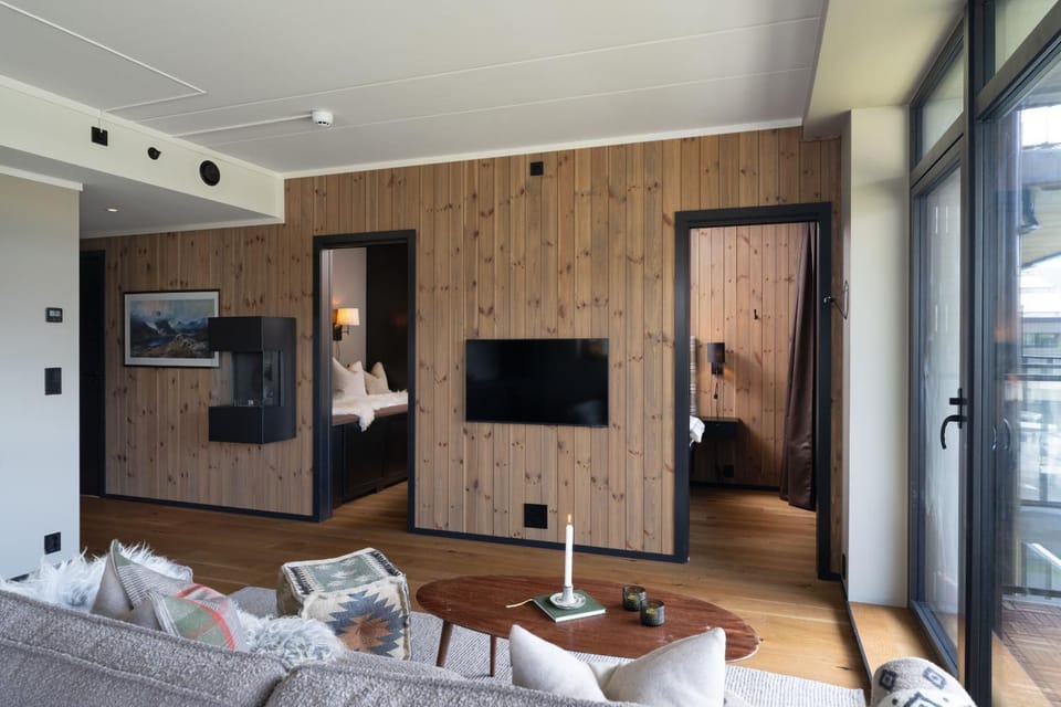 TV and multimedia, Living room, Seating area