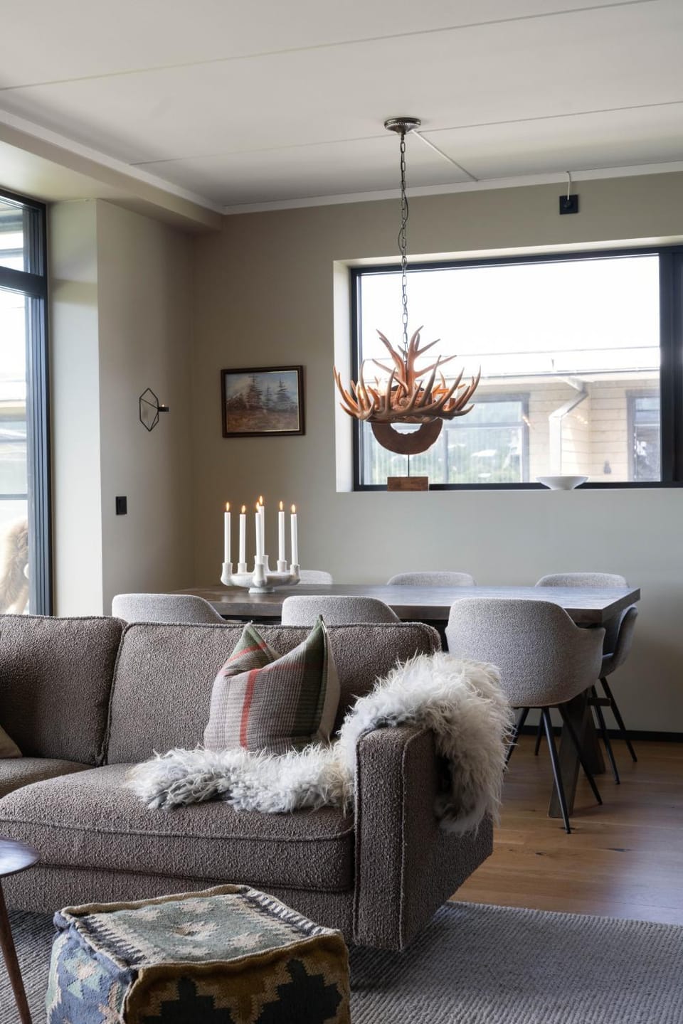 Living room, Seating area, Dining area