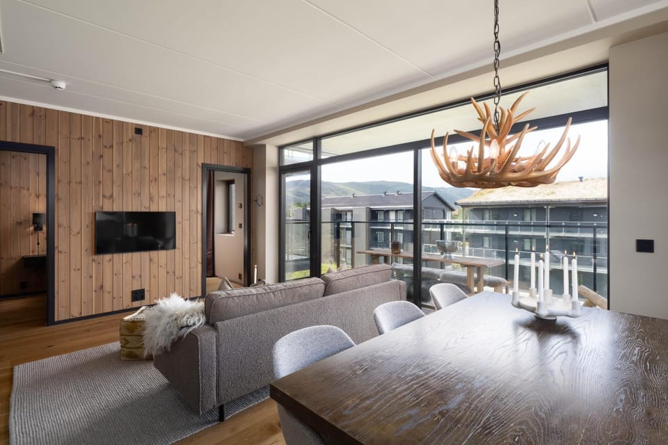 TV and multimedia, View (from property/room), Living room, Seating area, Dining area