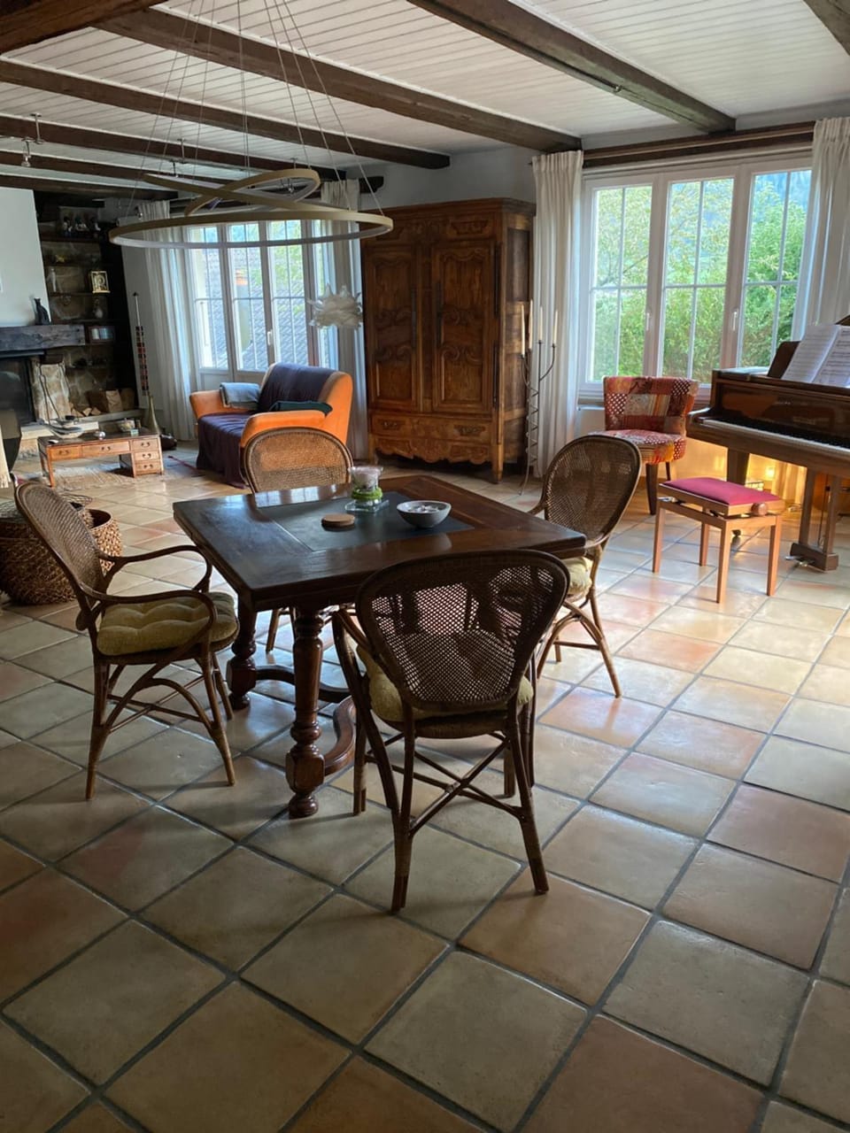 La maison du petit bonheur Bed and Breakfast in Canton of Bern (Region)
