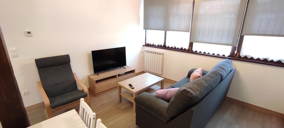 TV and multimedia, Living room, Dining area