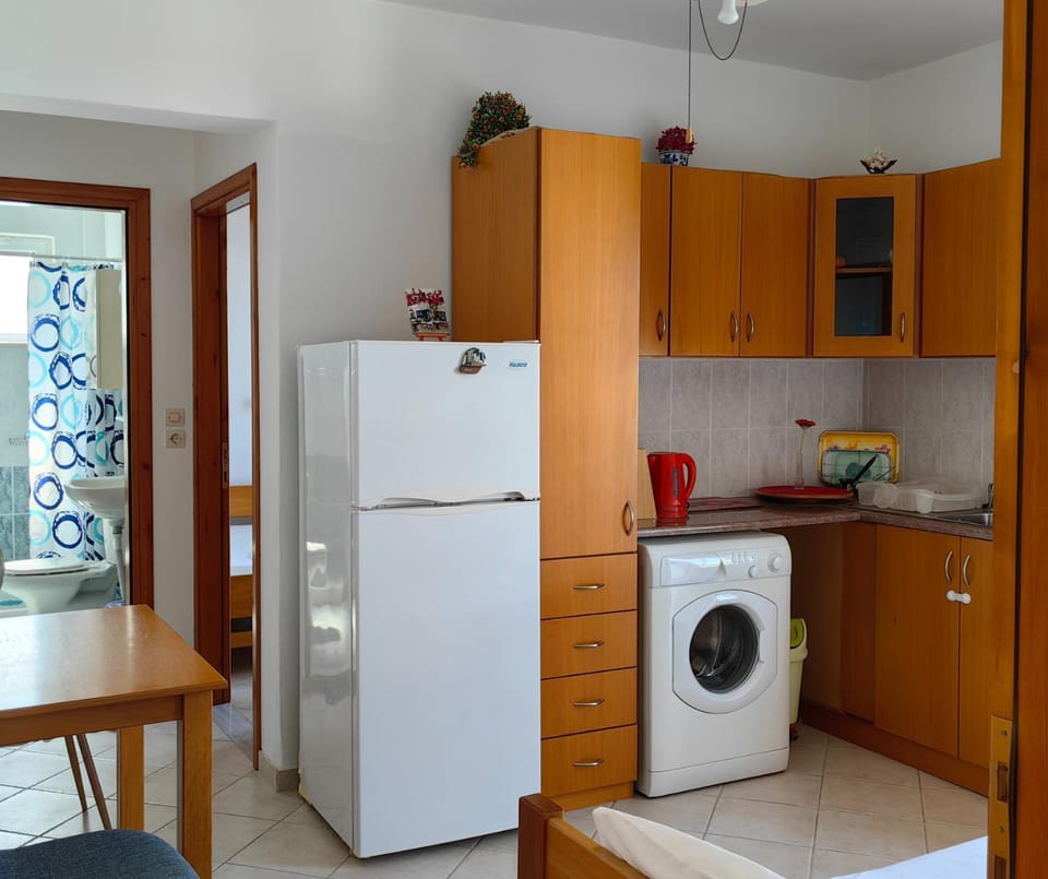 Dining area, washing machine