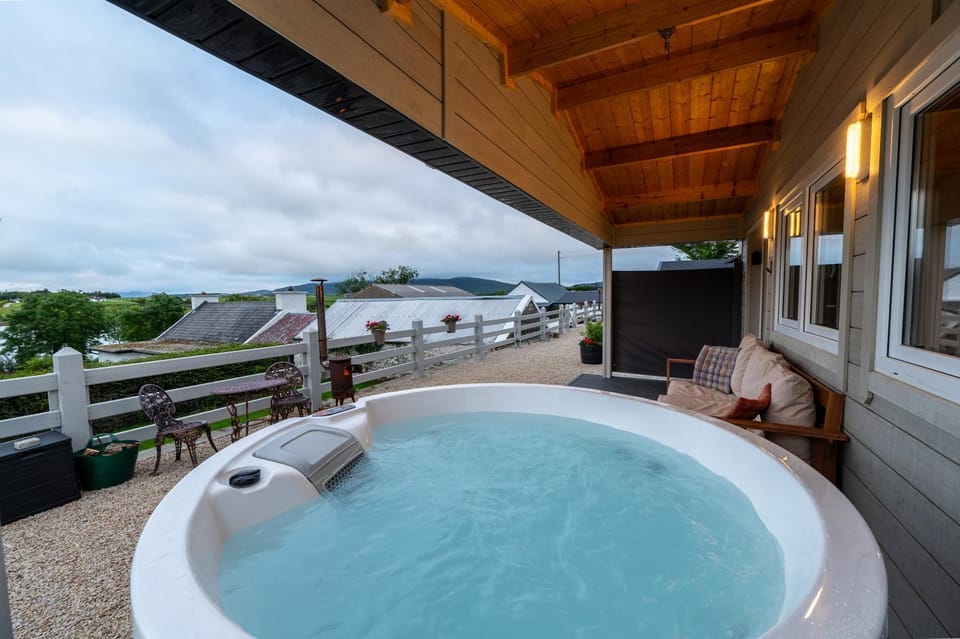Natural landscape, Hot Tub, Hot Tub, View (from property/room)