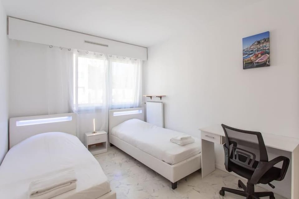 L28 Staywizus - Suite Californie 1min walk sea 3BDR - AC & balcony Apartment in Nice