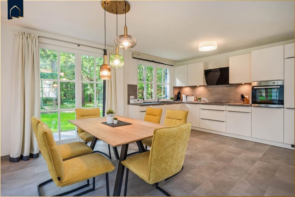 Fischerdorf Ferienhaus Im Kiefernwäldchen House in Zirchow