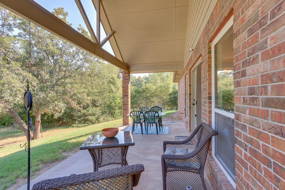 Quaint Noble Home: 6 Mi to University of Oklahoma! House in Norman