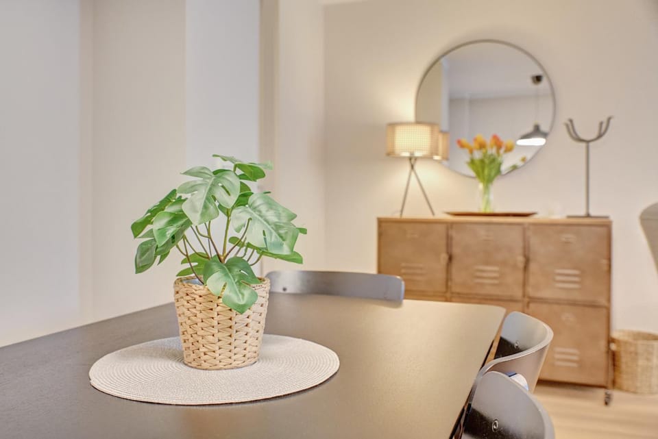 Decorative detail, Dining area