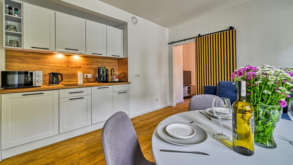 Apartament B23 Green Resort z Basenem, Sauną, Jacuzzi, Siłownią - 5D Apartments Apartment in Lower Silesian Voivodeship