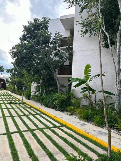 Cozy Getaway with Amazing Pool Apartment in Tulum