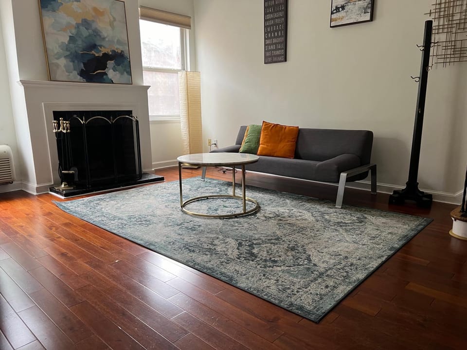 The Orange House Apartment in Arlington