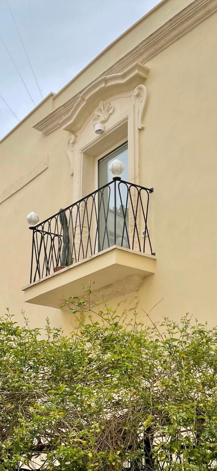 Property building, Balcony/Terrace