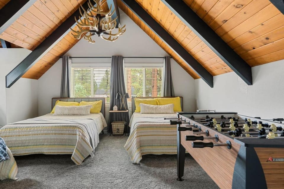 Brunos Bungalow House in Big Bear