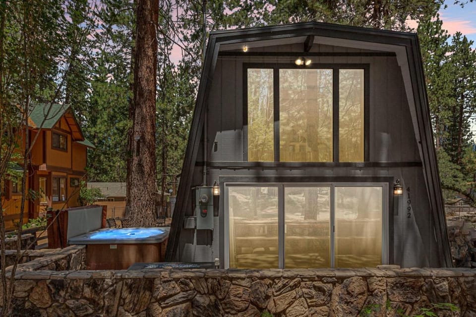 Property building, Hot Tub