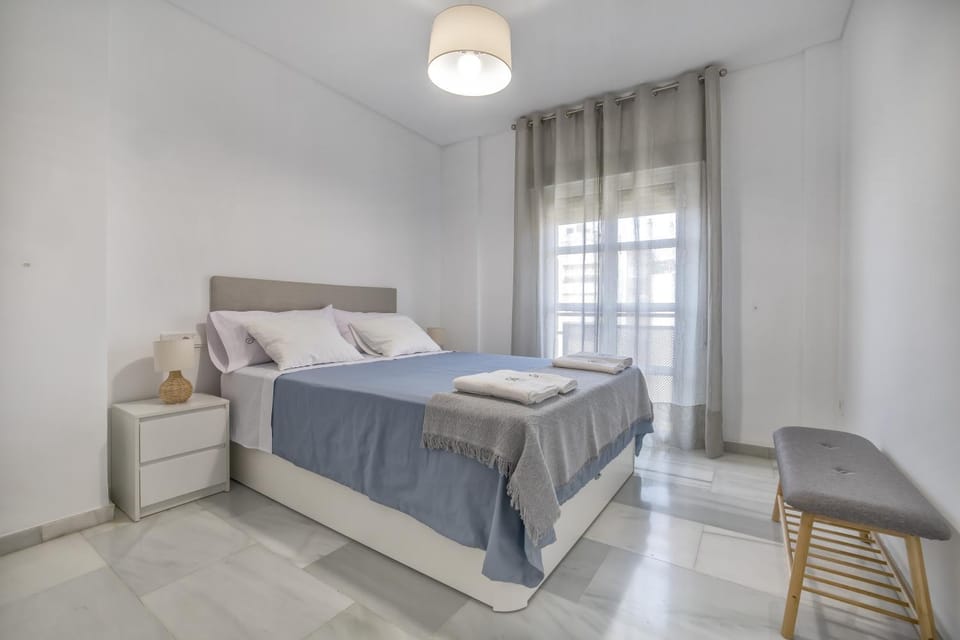 Bed, Bedroom, heating, towels, air conditioner