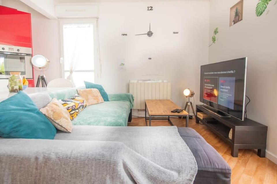 Communal lounge/ TV room