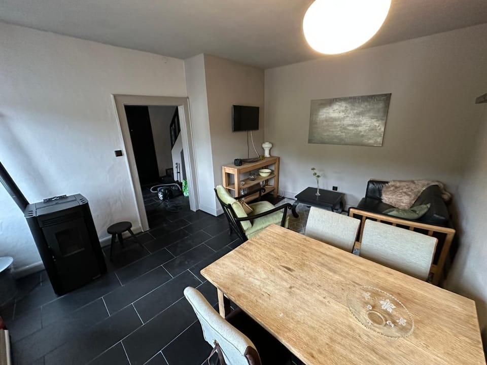 TV and multimedia, Living room, Dining area
