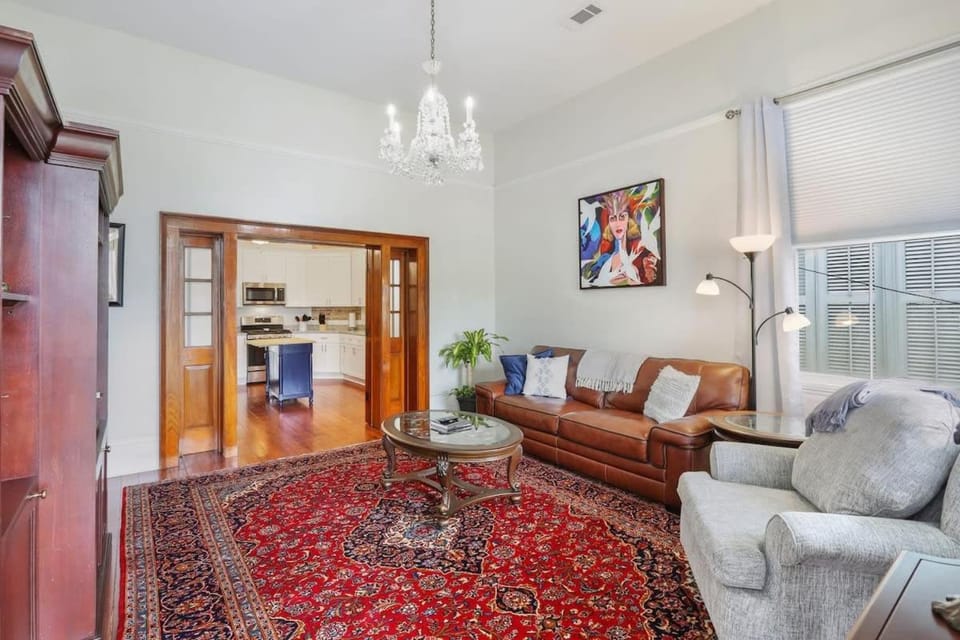 Unbeatable 2BD Bayou Luxury STEPS TO JAZZ FEST House in New Orleans