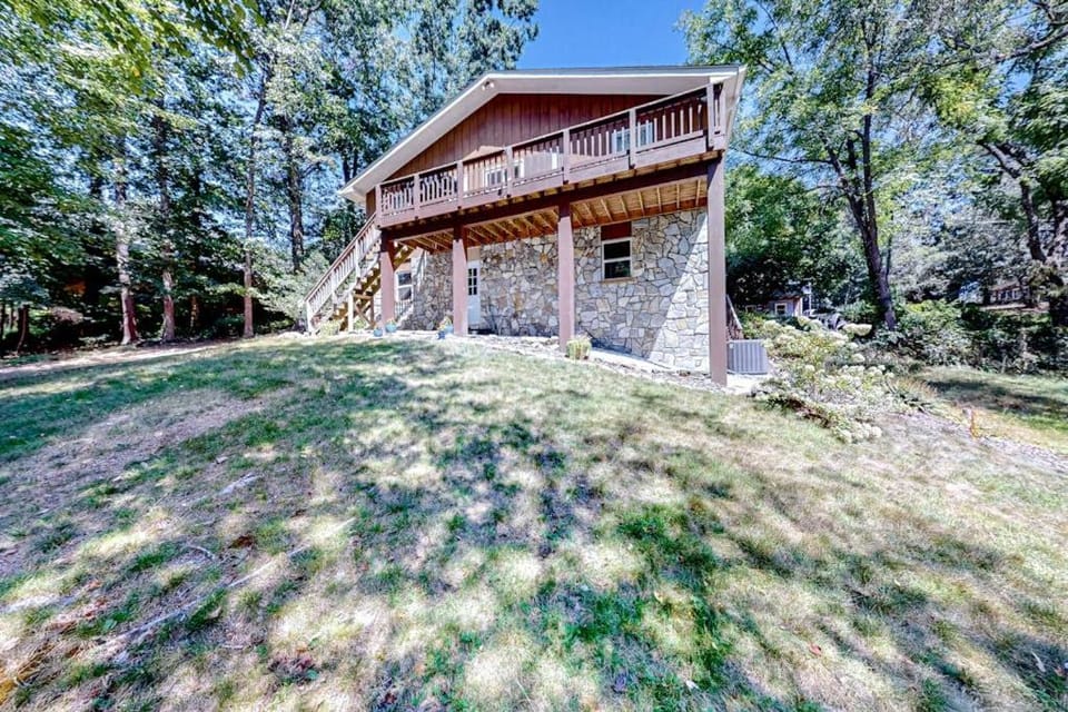 The B's Nest House in Lake Junaluska