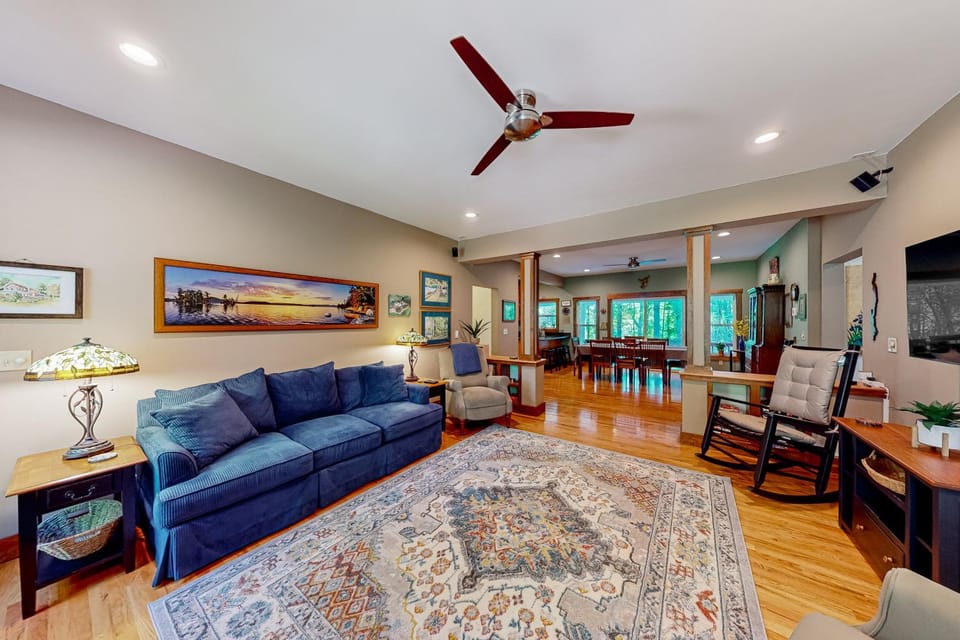 Mountain Cascade House in Lake George