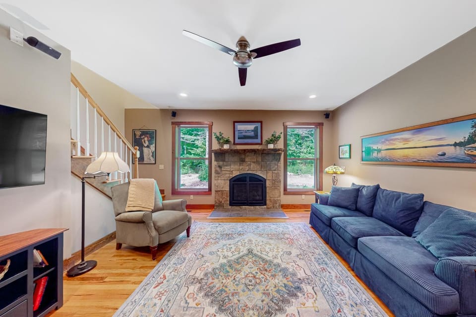 Mountain Cascade House in Lake George