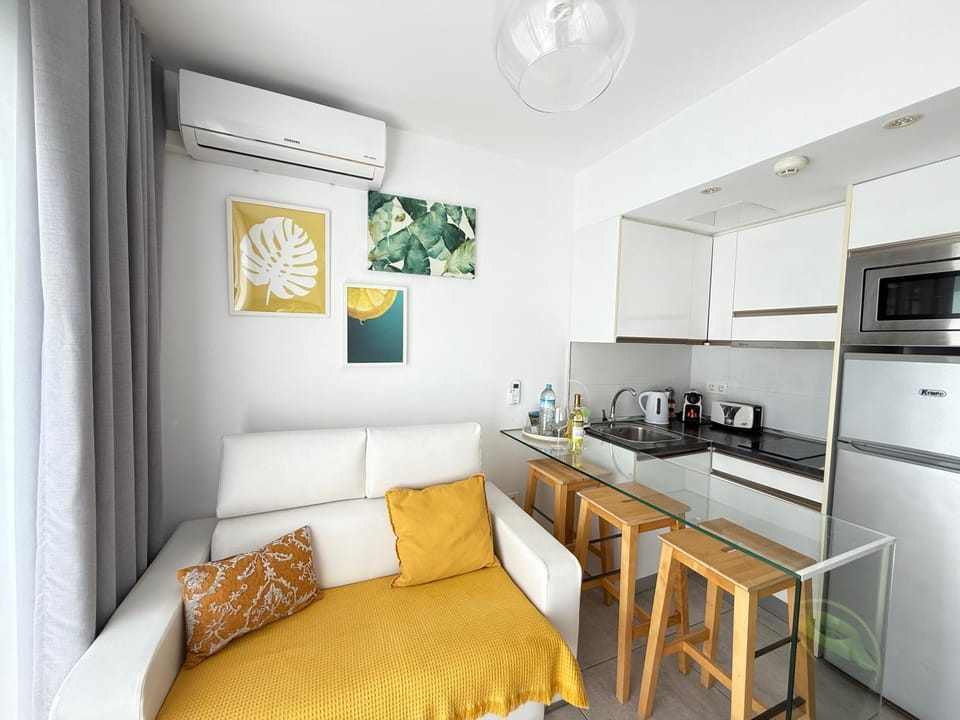 Kitchen or kitchenette, Living room, Dining area, Swimming pool, air conditioner