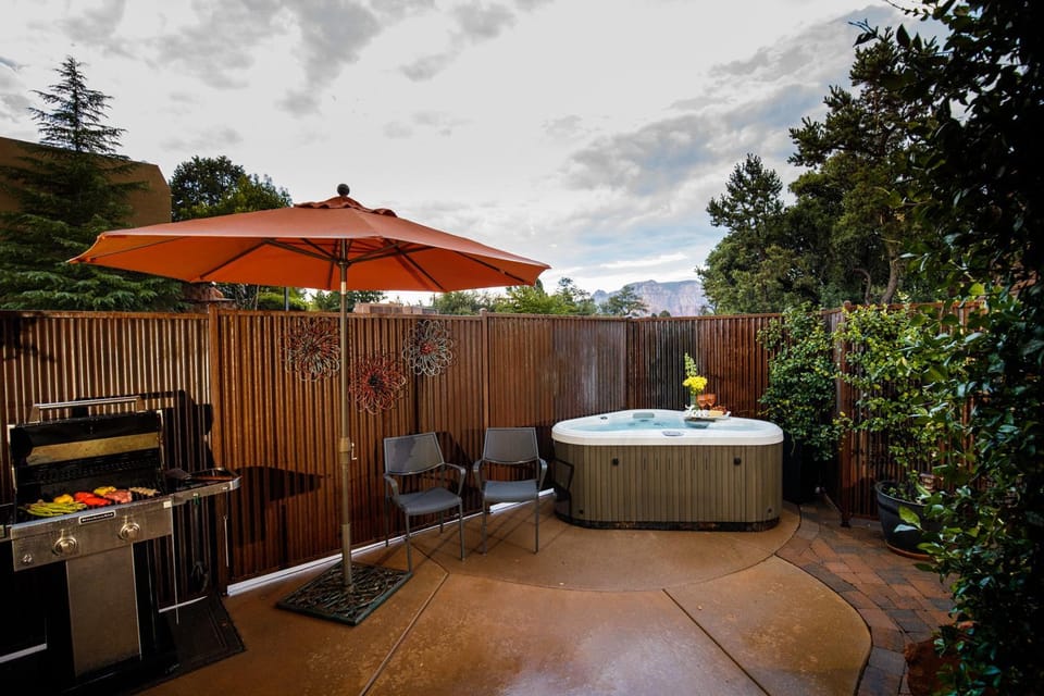 Desert Poppy Villa- Romantic Getaway House in Sedona