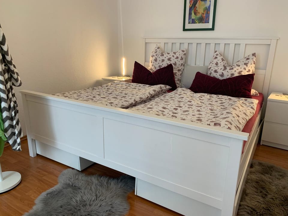 Bed, Photo of the whole room, Bedroom, air conditioner