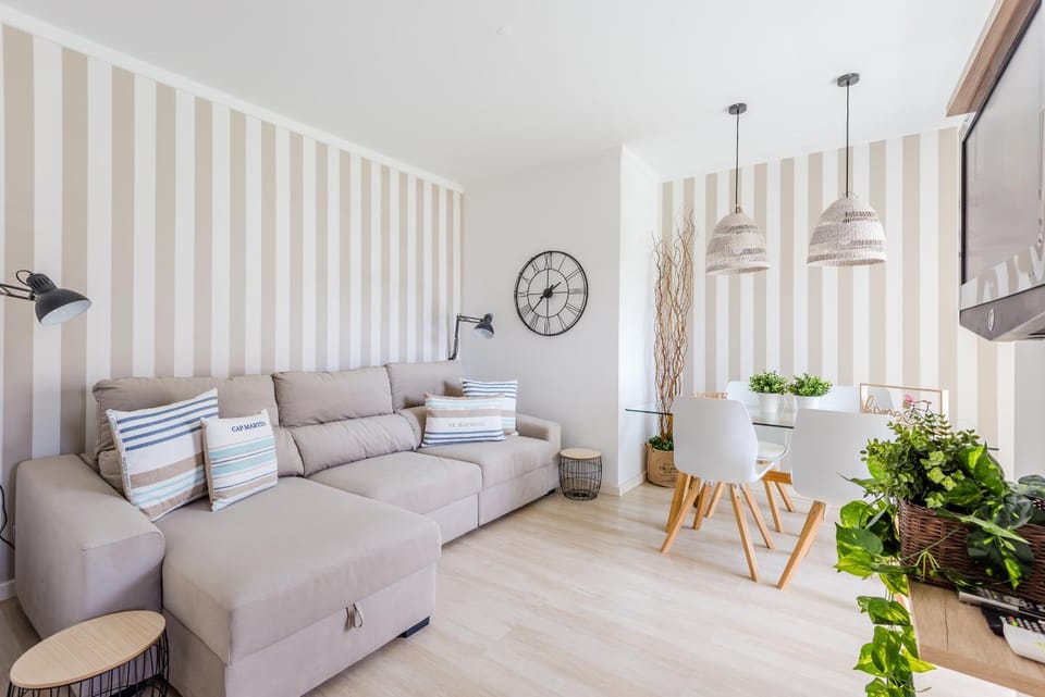 Communal lounge/ TV room, Living room