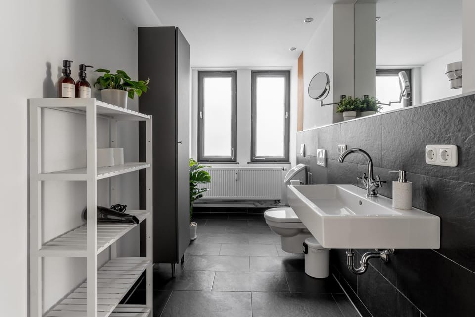 Toilet, Bathroom
