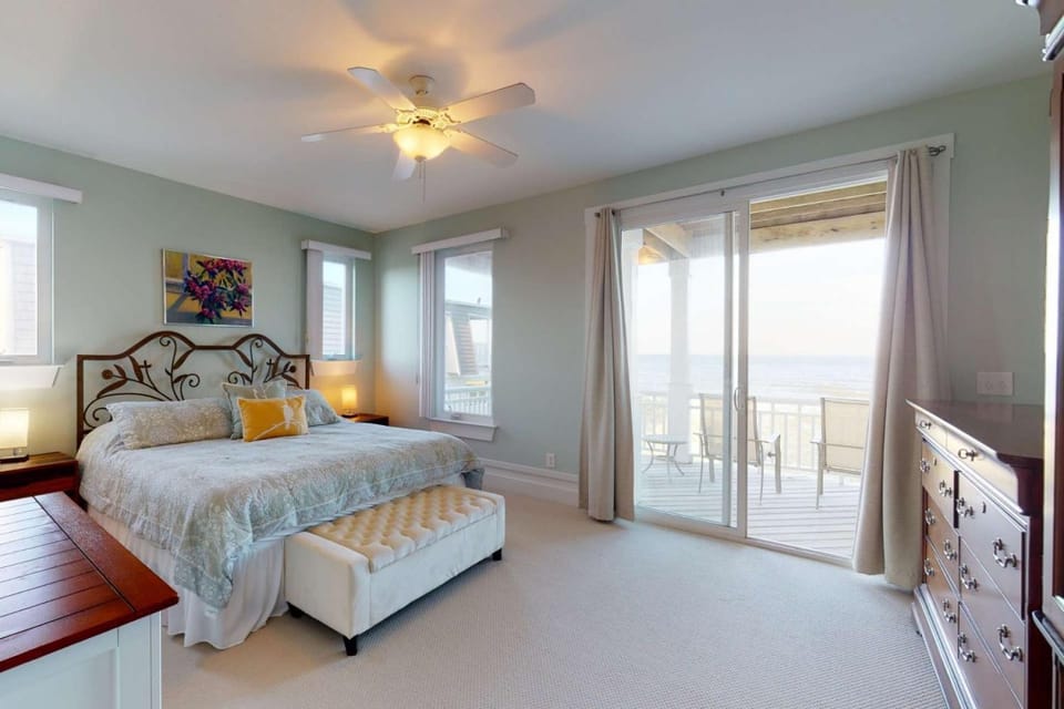 Dolphin Watch House in Carolina Beach