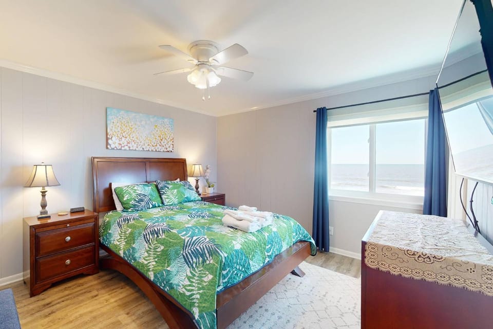 Beachfront Bliss House in Carolina Beach