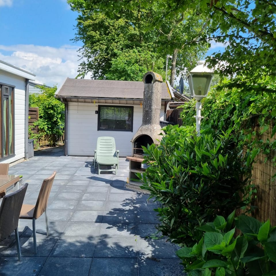 Property building, Garden