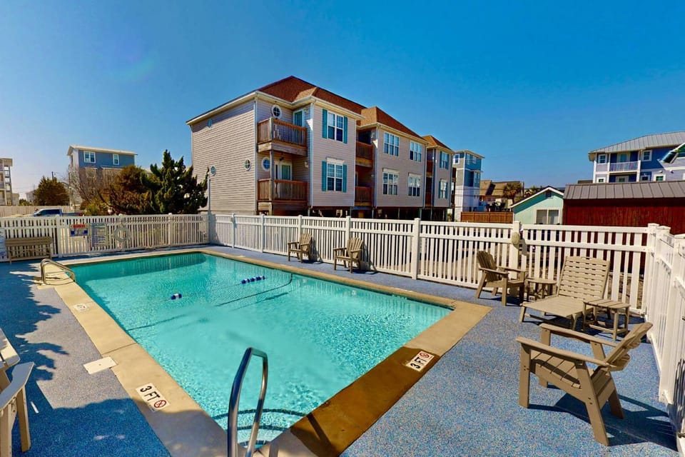 Pleasure Island Place House in Carolina Beach